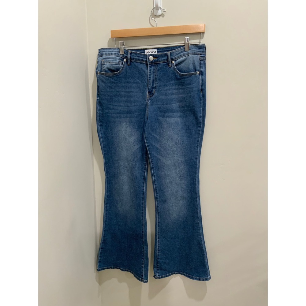 Abound Women Blue Wash Flare‎ Jeans Size 33